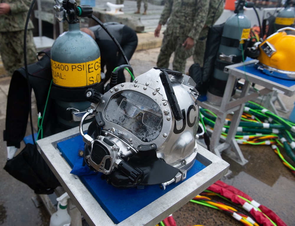 NAVSEA, UCT 1 Host Diving Capabilities Demonstration