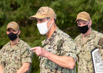 COMSUBPAC Presents The Arleigh Burke Fleet Trophy