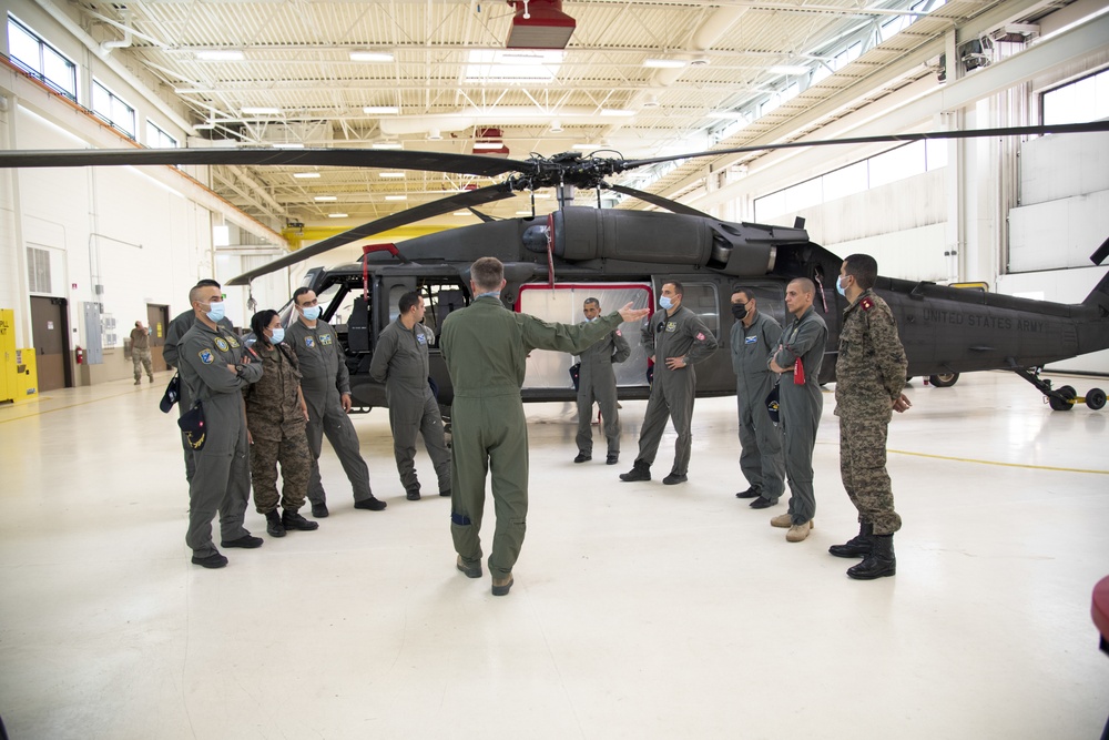Members of the Tunisian Air Force experience the Army Aviation Support Facility
