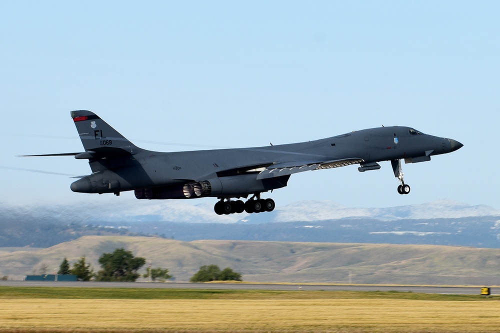 B-1s Train with JASDF, return to Andersen Air Force Base for BTF deployment