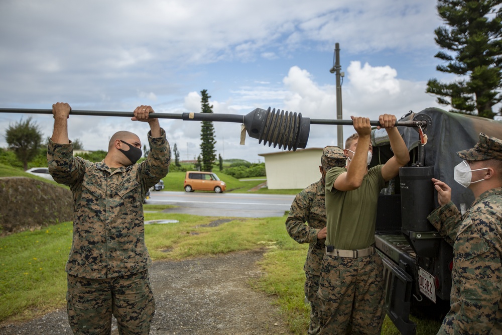 MWCS-18 Conducts Long Haul High Frequency Training