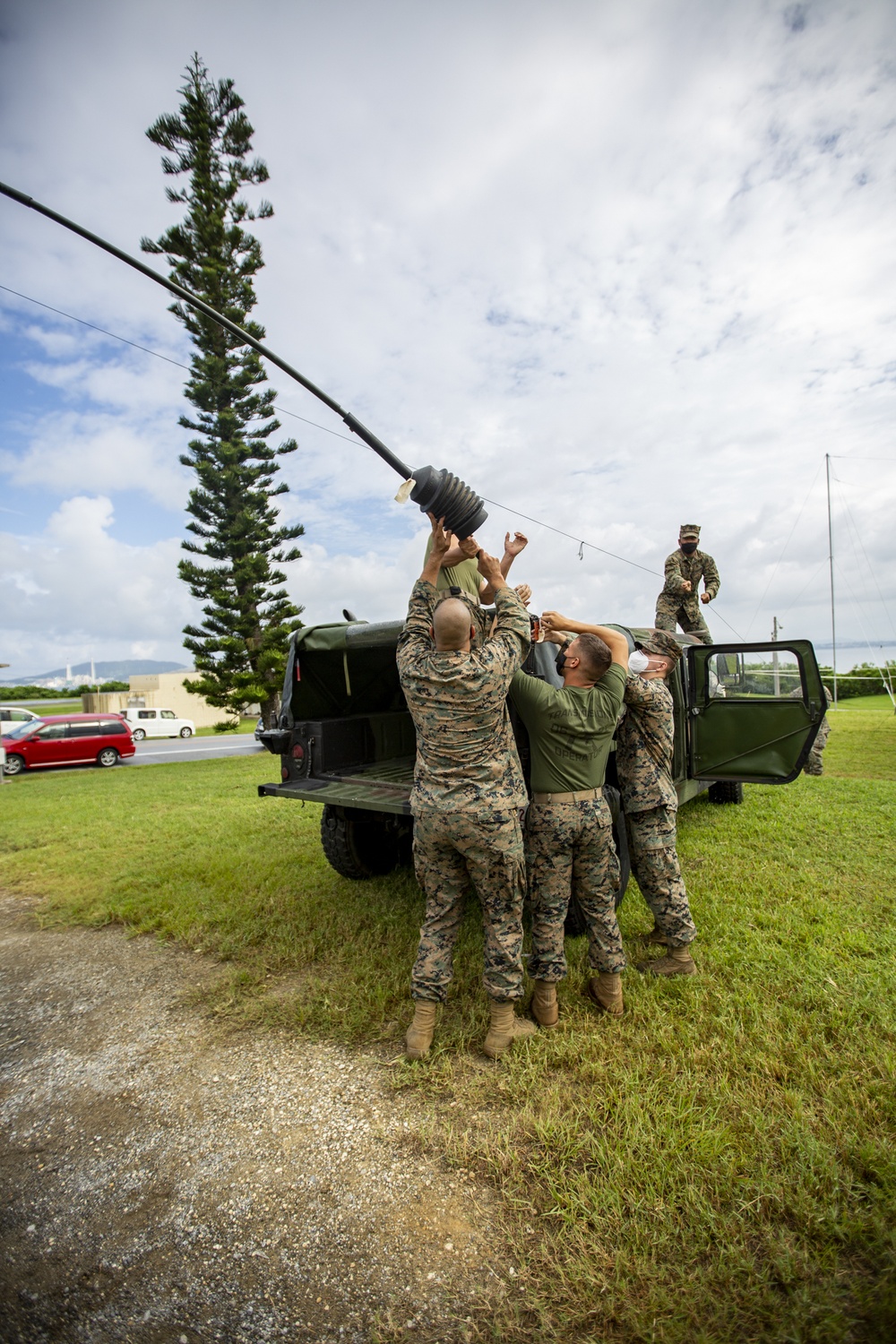 MWCS-18 Conducts Long Haul High Frequency Training