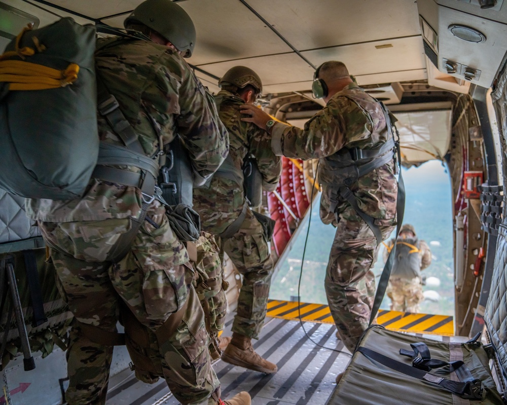 USACAPOC(A) Airborne Operations from CASA-212 in Sept. 2020