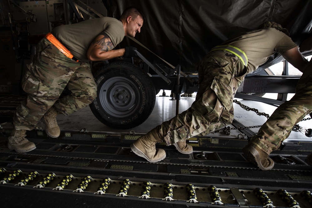 816th EAS Keeps Cargo Moving in the USCENTCOM AOR
