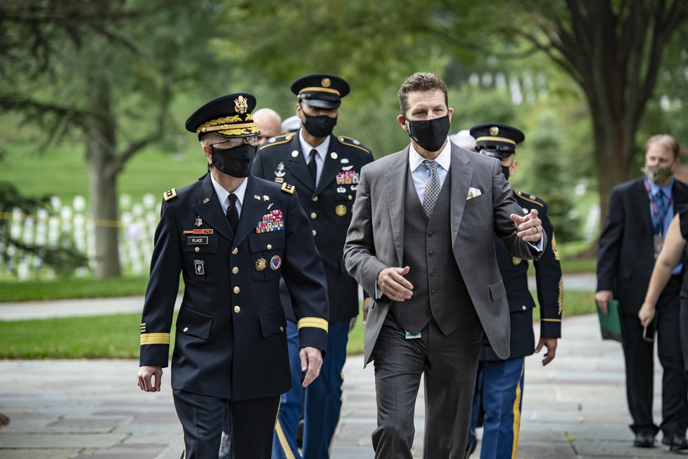 Defense Health Agency Visits ANC and Conducts a Public Wreath-Laying Ceremony at the Tomb of the Unknown Soldier