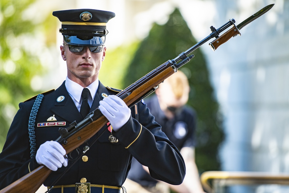 Defense Health Agency Visits ANC and Conducts a Public Wreath-Laying Ceremony at the Tomb of the Unknown Soldier