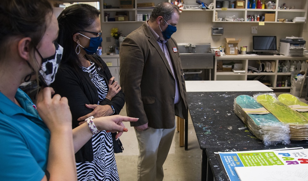 USO Leaders visit Goodfellow