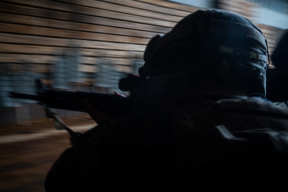 Germantown Marines run drills for an upcoming live fire shoot
