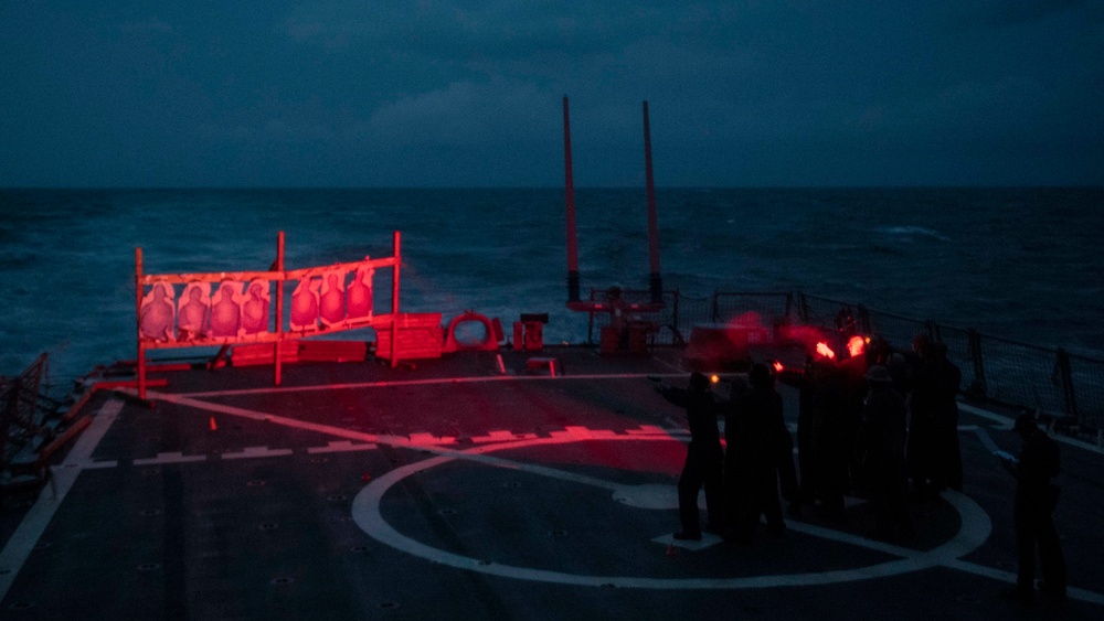 USS Paul Hamilton conducts weapons qualification course
