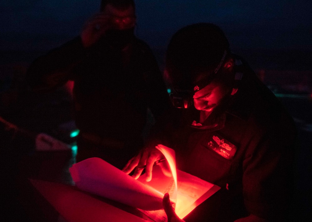 USS Paul Hamilton Conducts Weapons Qualification Course