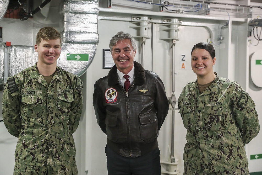 U.S. Leaders Visit HMS Queen Elizabeth