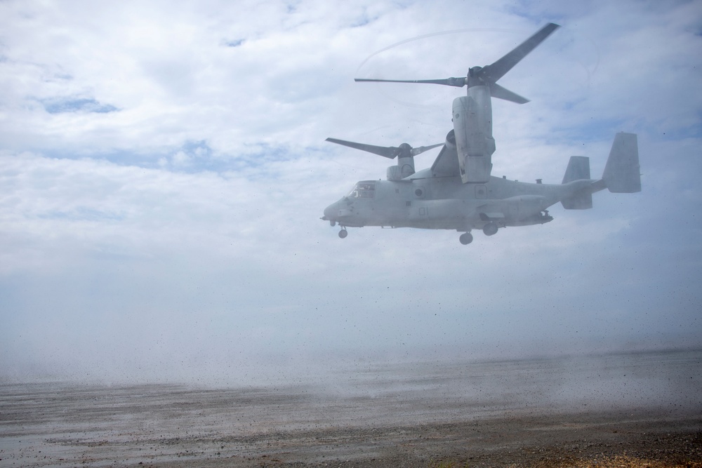 Marines with 31st MEU 2/4 Echo Company conduct Helo Raid