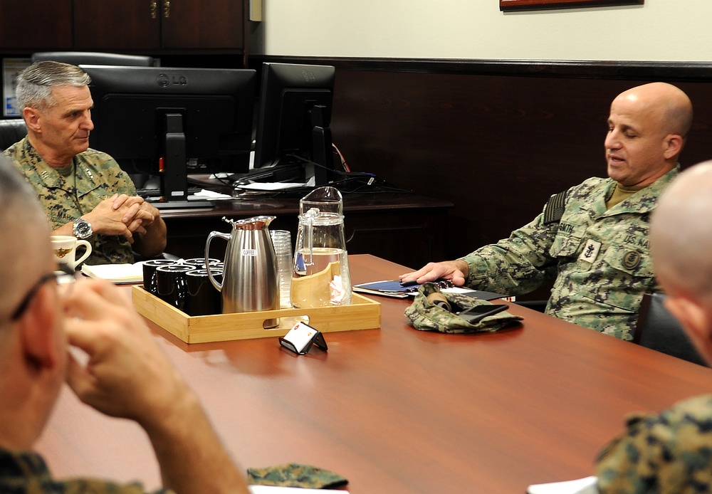 MCPON Smith Visits 3rd MAW