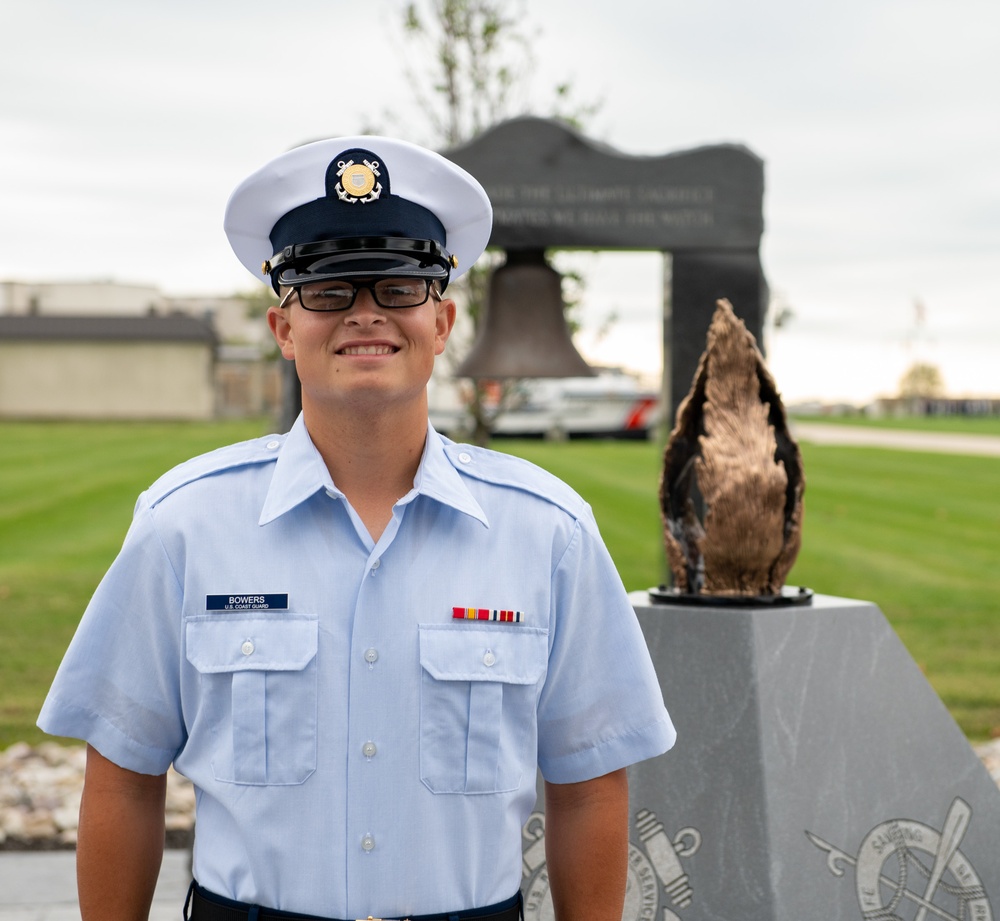 DVIDS News U.S. Coast Guard boot camp graduate selected as Honor
