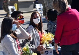 V Corps’ Headquarters and Headquarters Battalion unfurls colors at Fort Knox