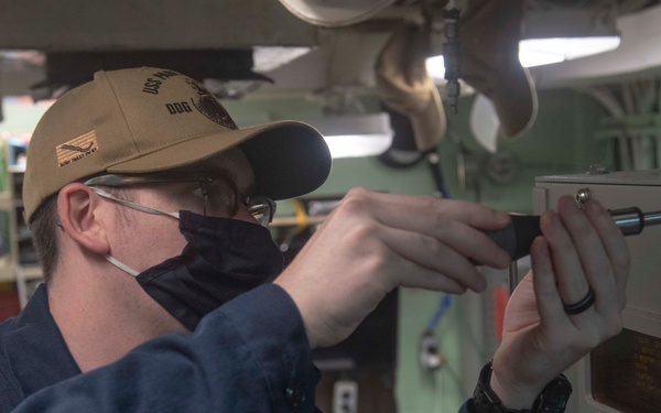 USS Paul Hamilton Underway Operations