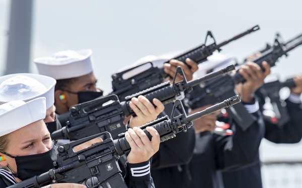 USS Paul Hamilton conducts Battle of Leyte Gulf commemoration ceremony
