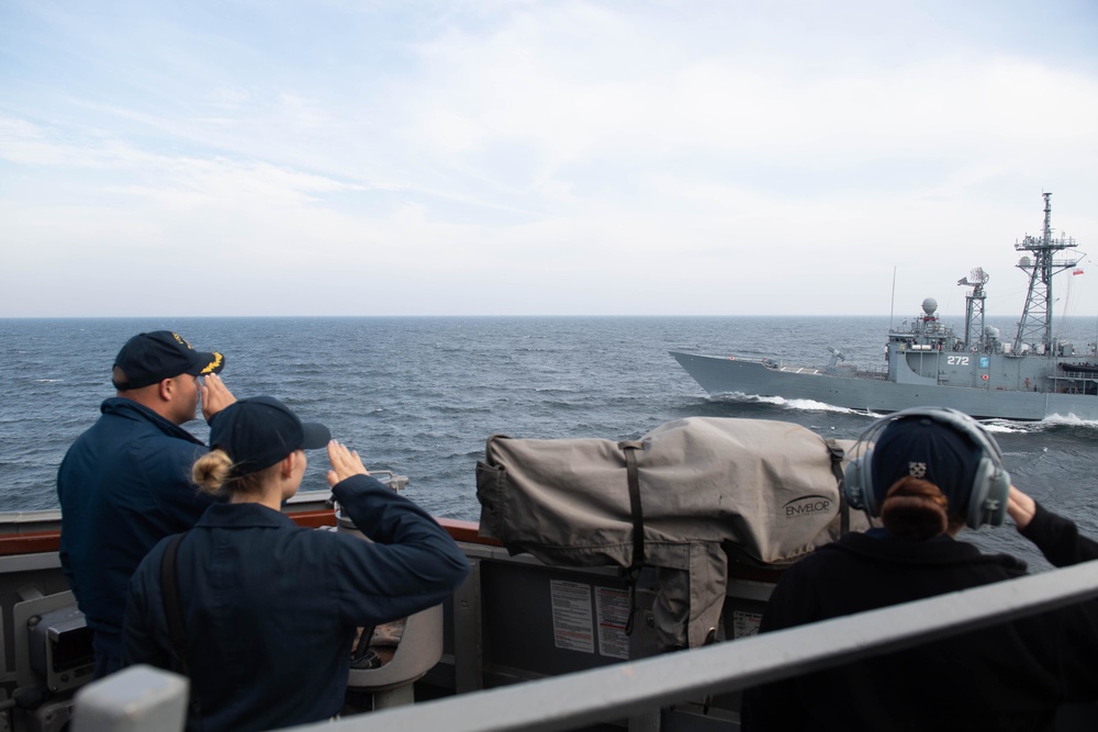 USS Ross (DDG 71) completes passing exercise with Polish Navy.