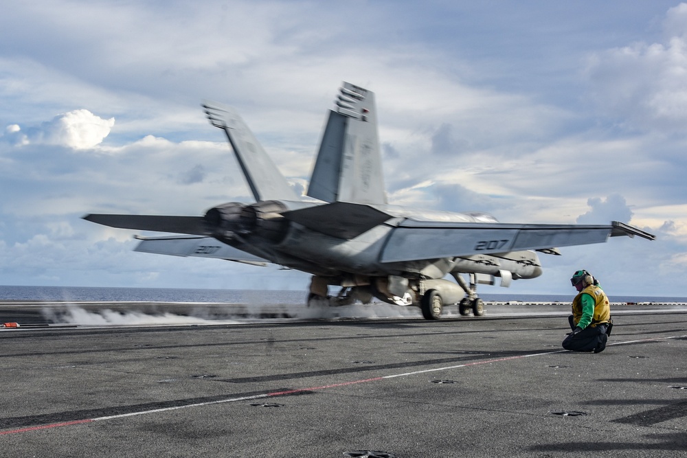 USS Ronald Reagan’s Flight Deck Operations