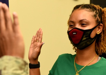 Swamp Fox recruiters meet FY20 goal by successfully adapting to a COVID-19 world