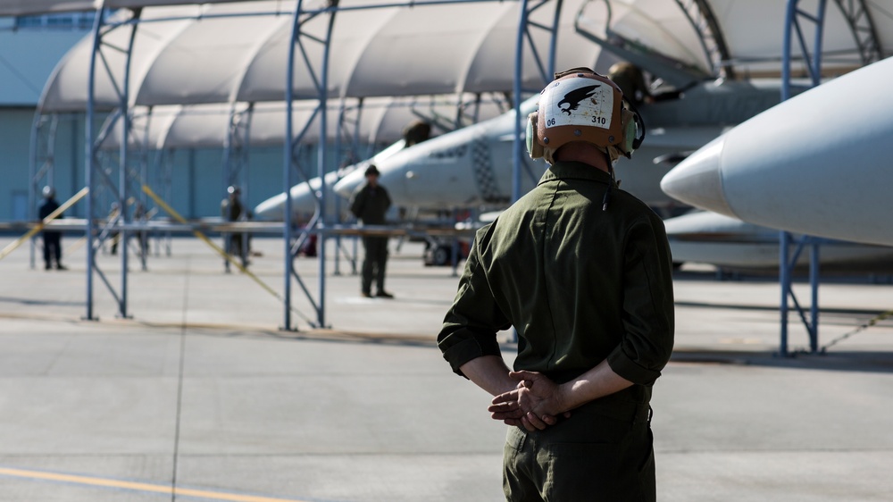 VMFA 312 land at MCAS Iwakuni