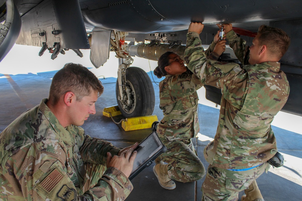 332 AEW Weapon Load