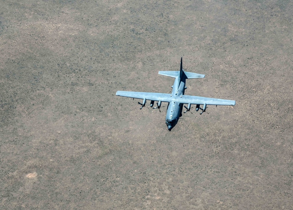 507th ARW Okies refuel AC-130