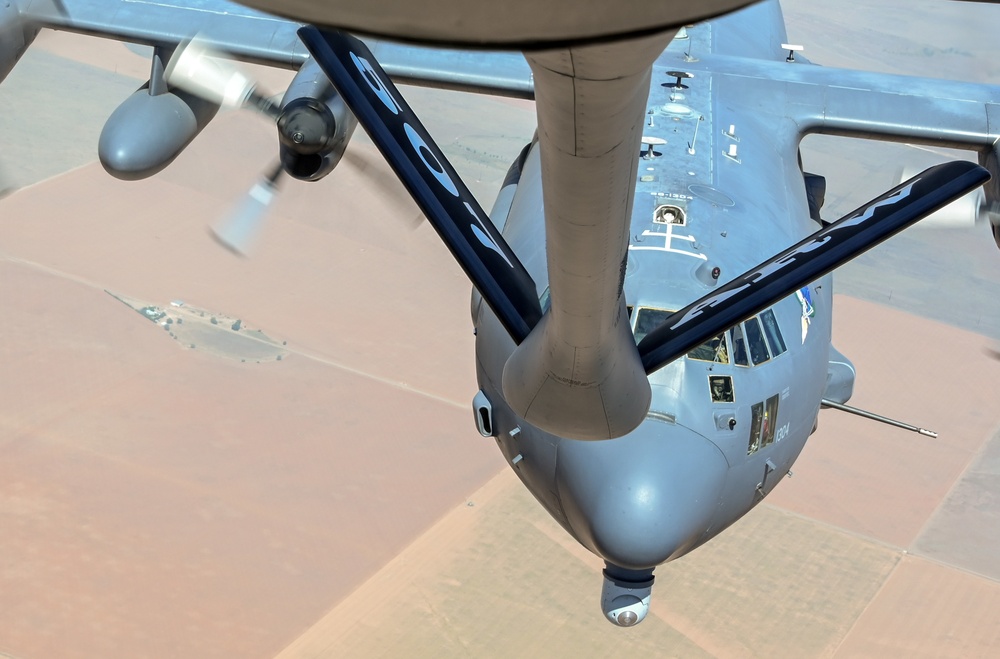 Okies refuel AC-130