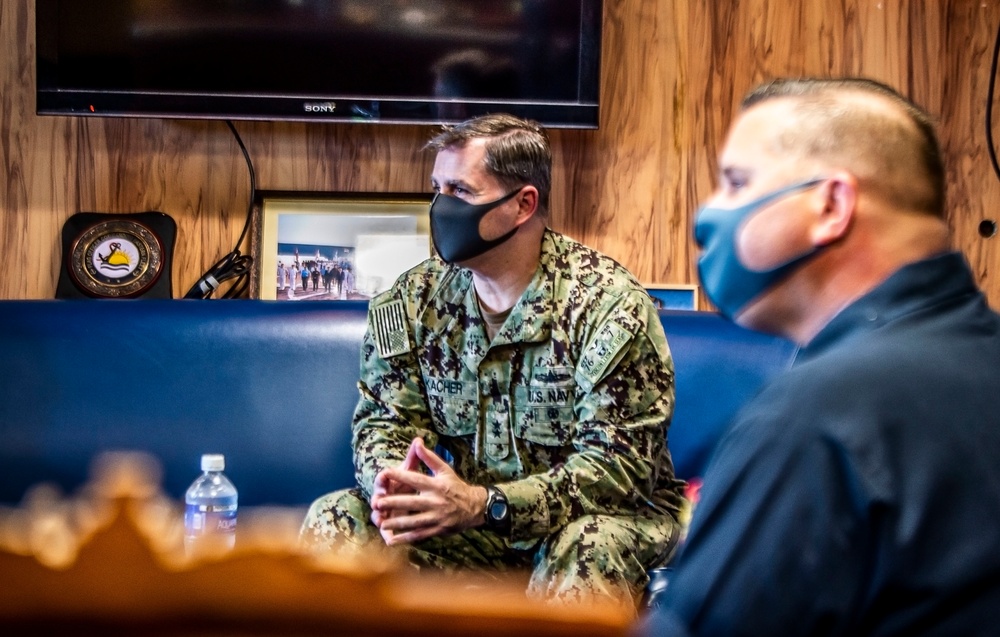 Commander, Expeditionary Strike Group 7 Visits USS Germantown (LSD 42)