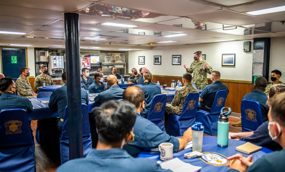 Commander, Expeditionary Strike Group 7 Visits USS Germantown (LSD 42)