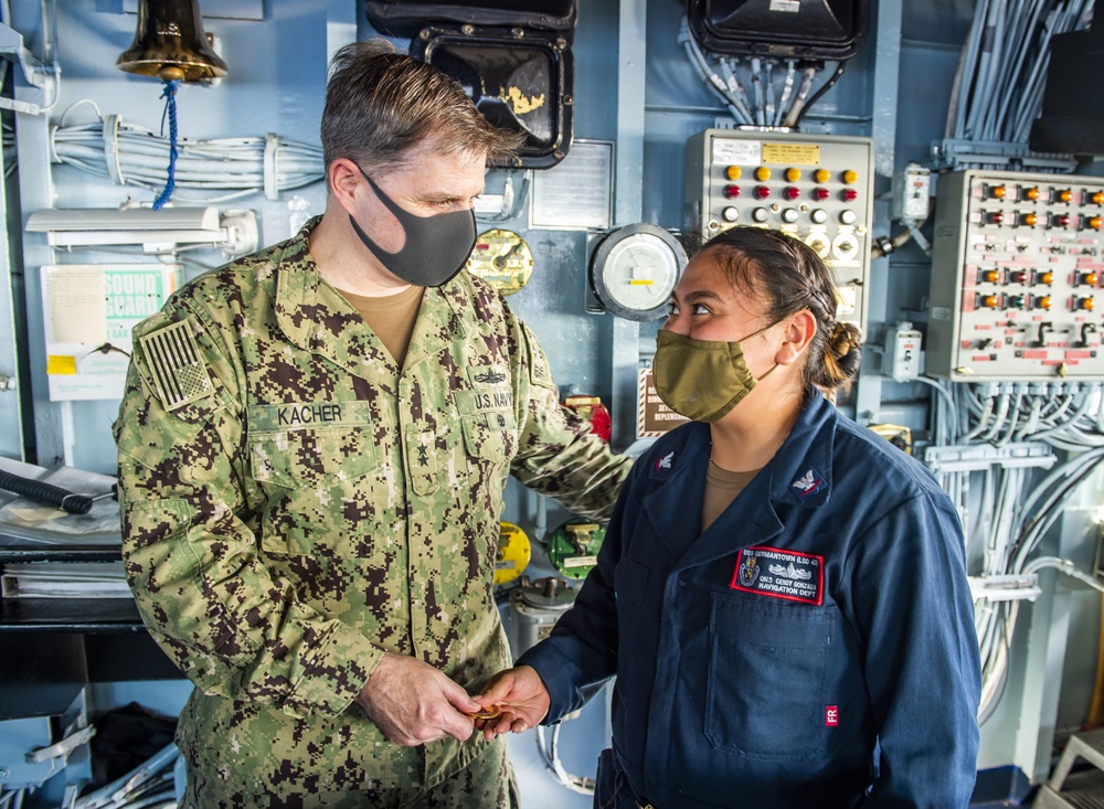 Commander, Expeditionary Strike Group 7 Visits USS Germantown (LSD 42)