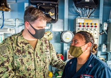 Commander, Expeditionary Strike Group 7 Visits USS Germantown (LSD 42)