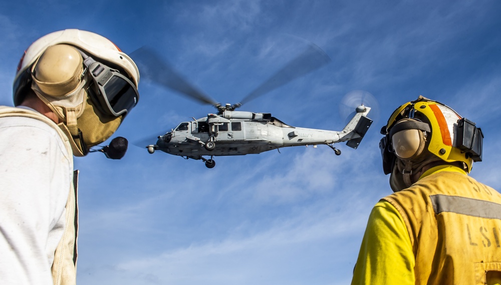 Commander, Expeditionary Strike Group 7 Visits USS Germantown (LSD 42)