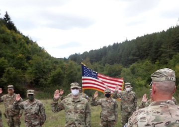 Guardsmen, Reservists reenlist in Kosovo