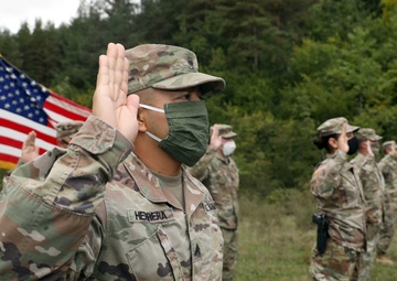 Guardsmen, Reservists reenlist in Kosovo