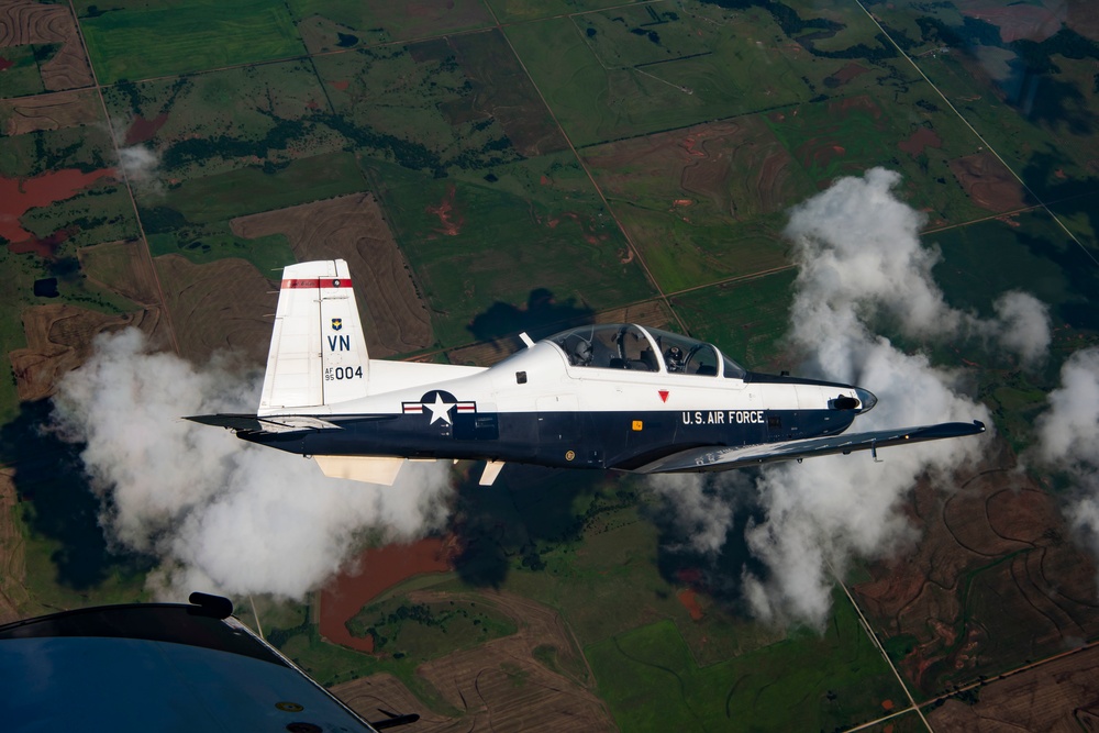 8th FTS Pilots Conduct Continuation Training