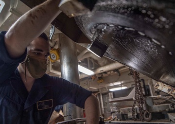 Sailor Lubricates Compressed Melting Unit