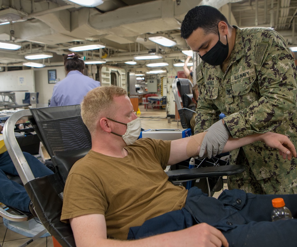 USS Carl Vinson (CVN 70) Sailors Donate Blood for the Armed Services Blood Program