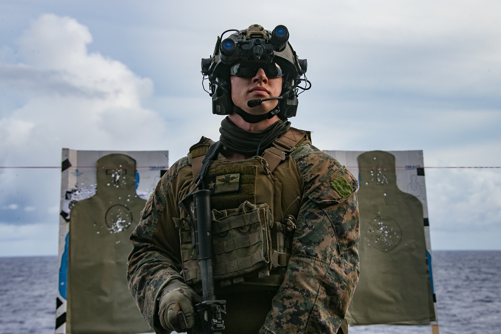 DVIDS - Images - FRP, ARP, 31st MEU conduct live fire exercise aboard ...