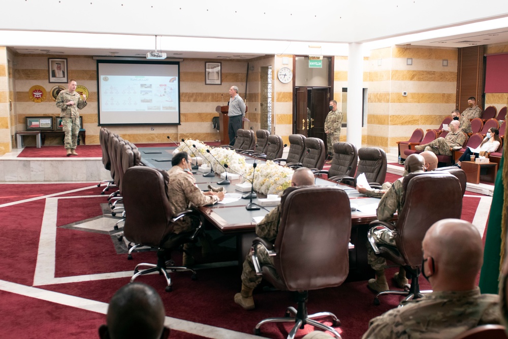 Task Force Spartan Hosts Staff Ride for 30th Anniversary the Battle of the Bridges