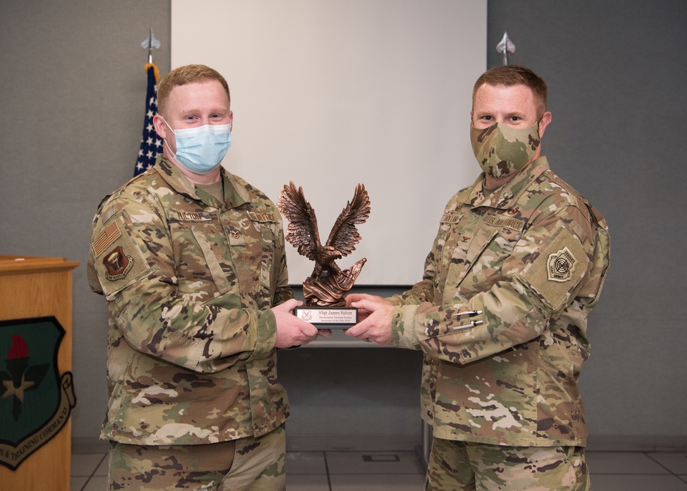 509th MXG 2019 annual award winners recognized by base leaders