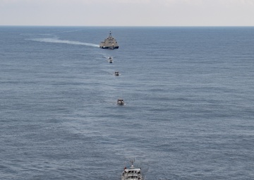 USS Gabrielle Giffords and El Salvadoran Forces Conduct PASSEX