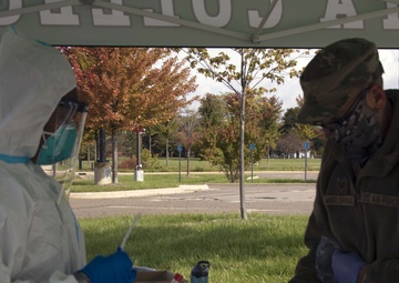 Michigan National Guard performing coronavirus tests in the fall at Bay City