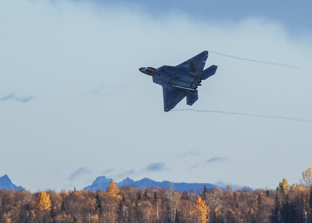 90th FS Raptors takeoff