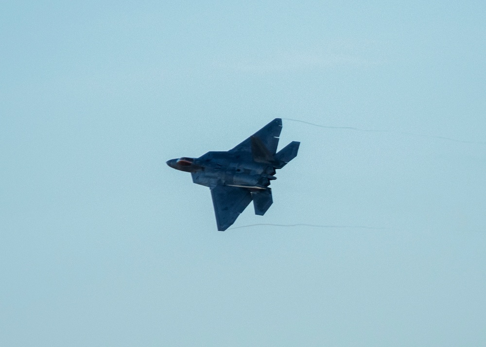 90th FS Raptors takeoff