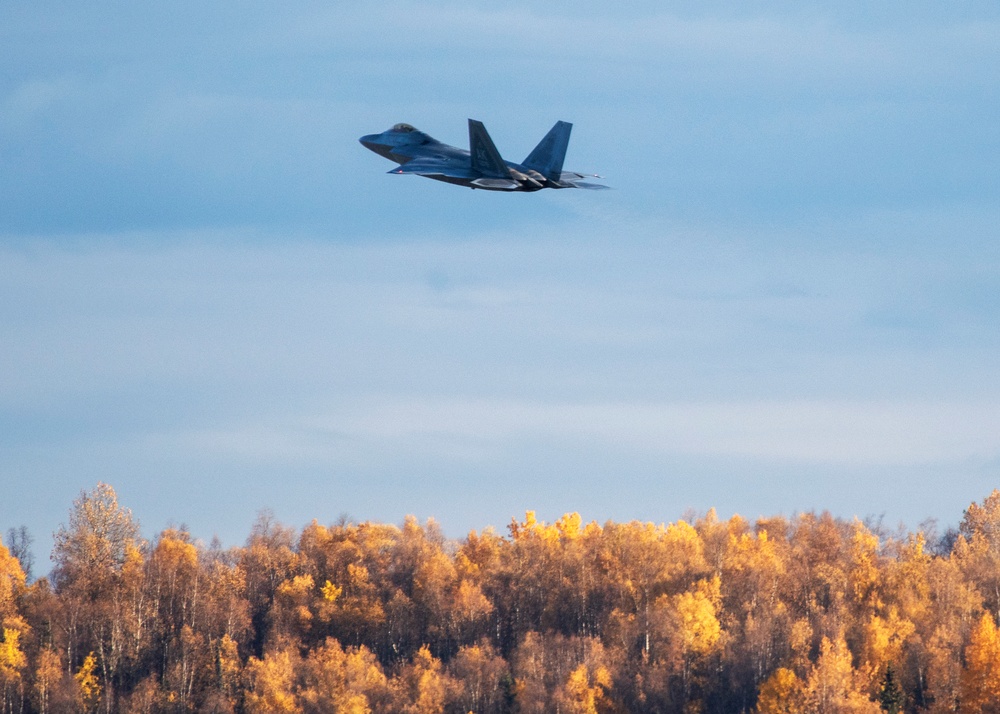 90th FS Raptors takeoff