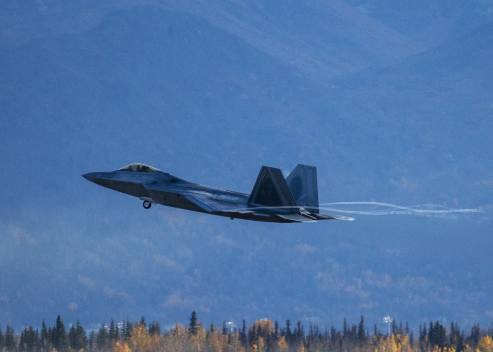 90th FS Raptors takeoff