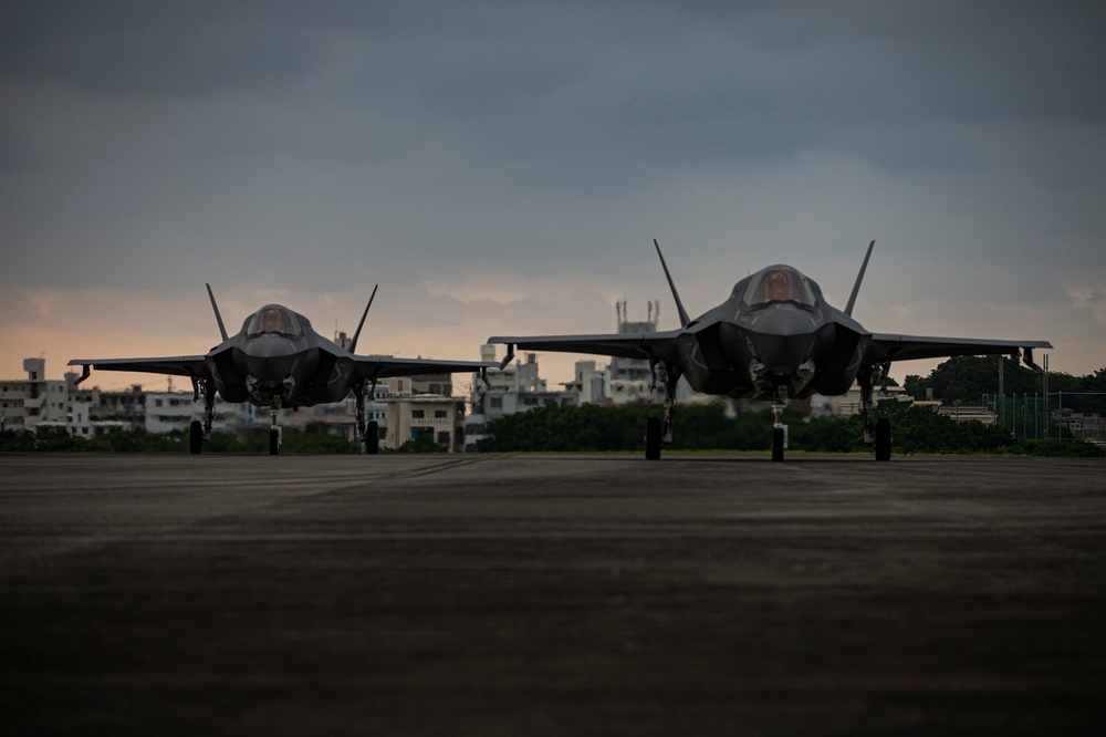 Refueling F-35B Lightning II aircraft