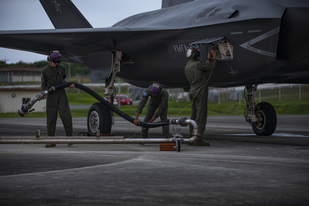 Refueling F-35B Lightning II aircraft