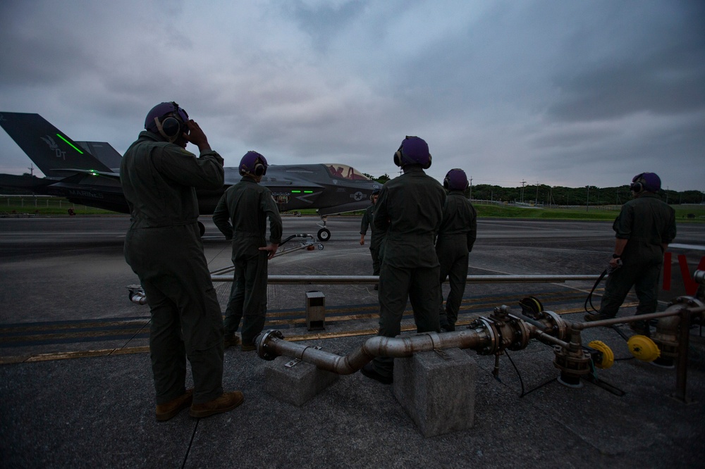 Refueling F-35B Lightning II aircraft